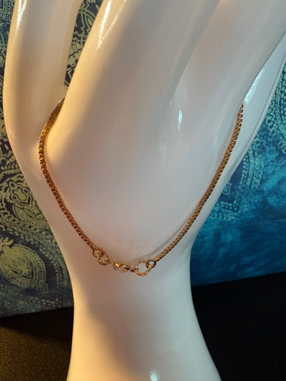 Elegant Gold Tone Box Chain Bracelet